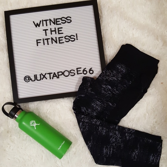 Athleta Pants - Athleta black and gray capris size small